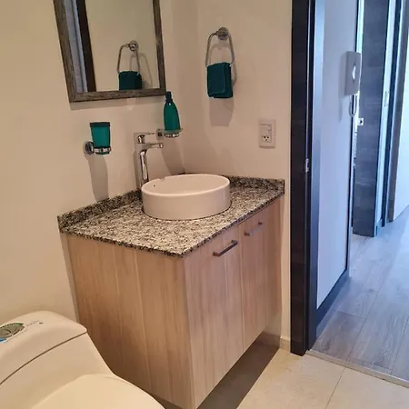 Hermoso Departamento, Centrico Y Tranquilo Quito Exterior photo